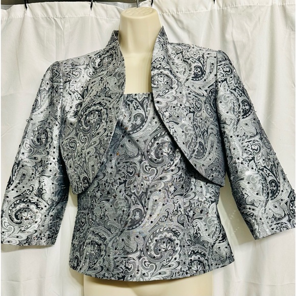 R&M Richards Women Sequin 2 PC Set (Jacket& Top) Gray, Black & Silver Garment 8 - Picture 1 of 9